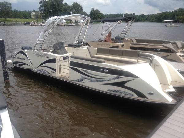 Name:  2014 Razor 23 Deck Boat.jpg
Views: 344
Size:  37.3 KB