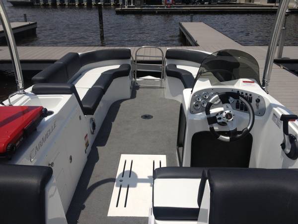 Name:  Razor interior.jpg
Views: 310
Size:  34.7 KB