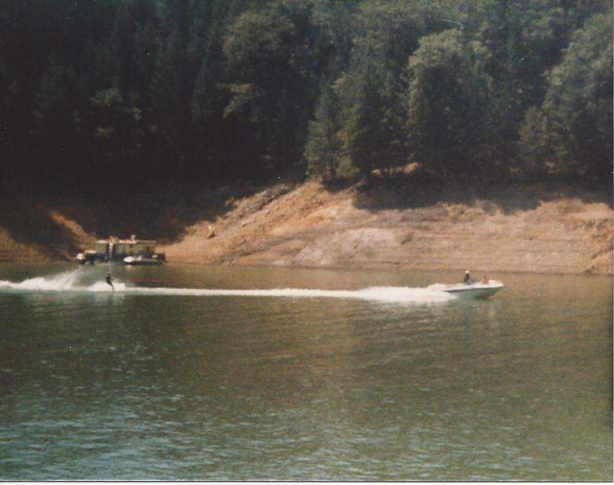 Name:  LakeShasta_Skiing.jpg
Views: 102
Size:  65.2 KB