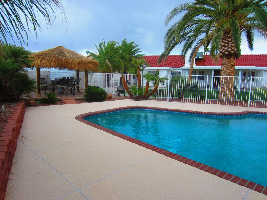 Name:  sues pics havi and house in vegas 100.jpg
Views: 231
Size:  101.9 KB