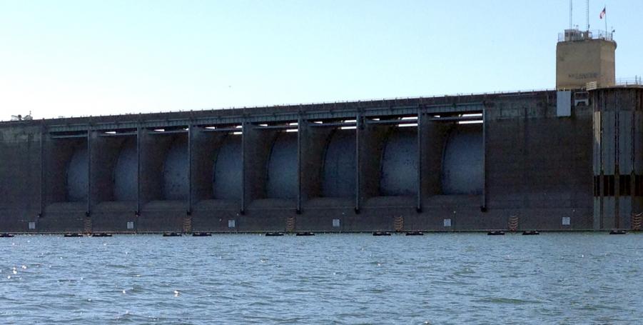 Name:  folsom dam 10-13a.jpg
Views: 181
Size:  51.1 KB