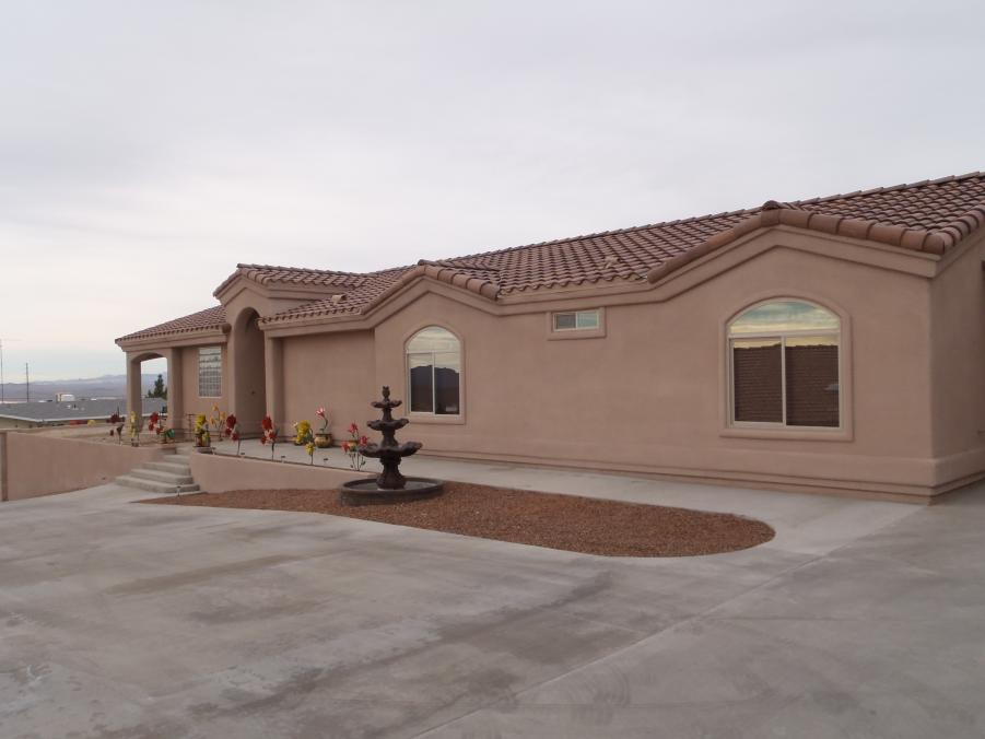 Name:  havasu house 014.jpg
Views: 182
Size:  46.6 KB