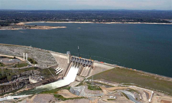 Name:  140226-folsom-lake-drought-before-720a_8292fdca661bb075a627a42c1e22fd69_nbcnews-ux-720-440.jpg
Views: 216
Size:  49.3 KB