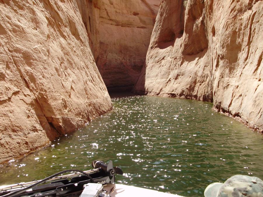 Name:  Lake Powell,  05-2009 123.jpg
Views: 532
Size:  151.6 KB
