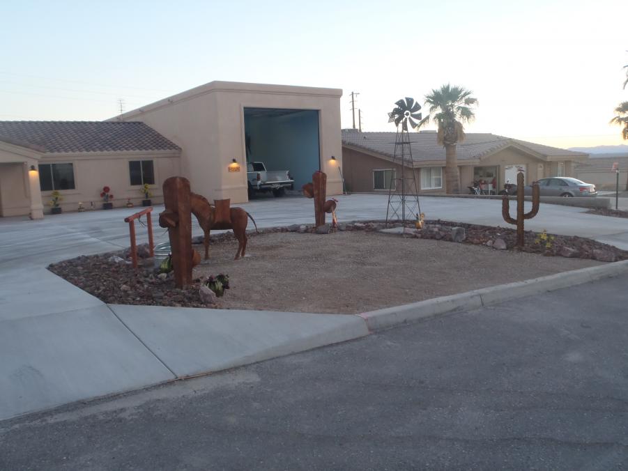 Name:  frontyard havasu 004.jpg
Views: 179
Size:  56.5 KB