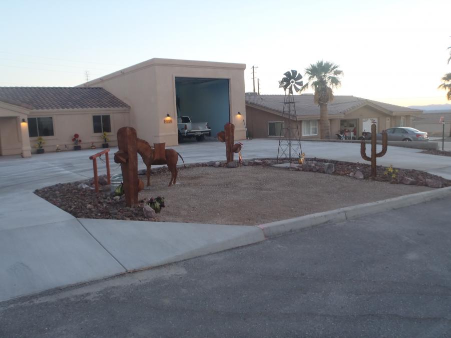 Name:  frontyard havasu 004.jpg
Views: 142
Size:  56.5 KB