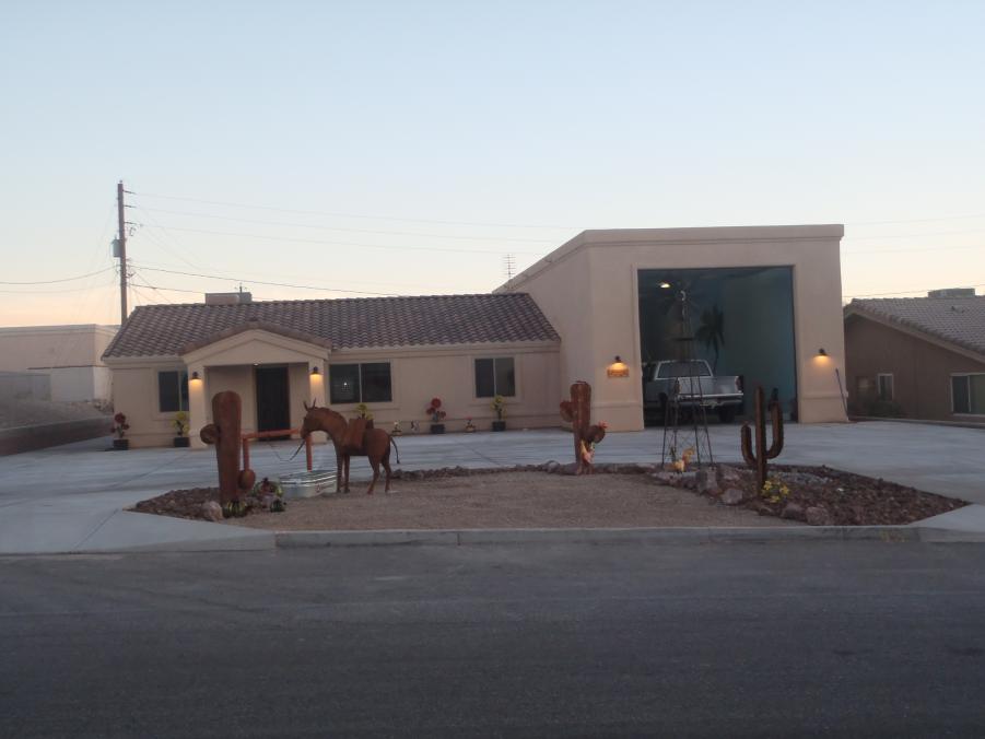 Name:  frontyard havasu 005.jpg
Views: 185
Size:  43.3 KB