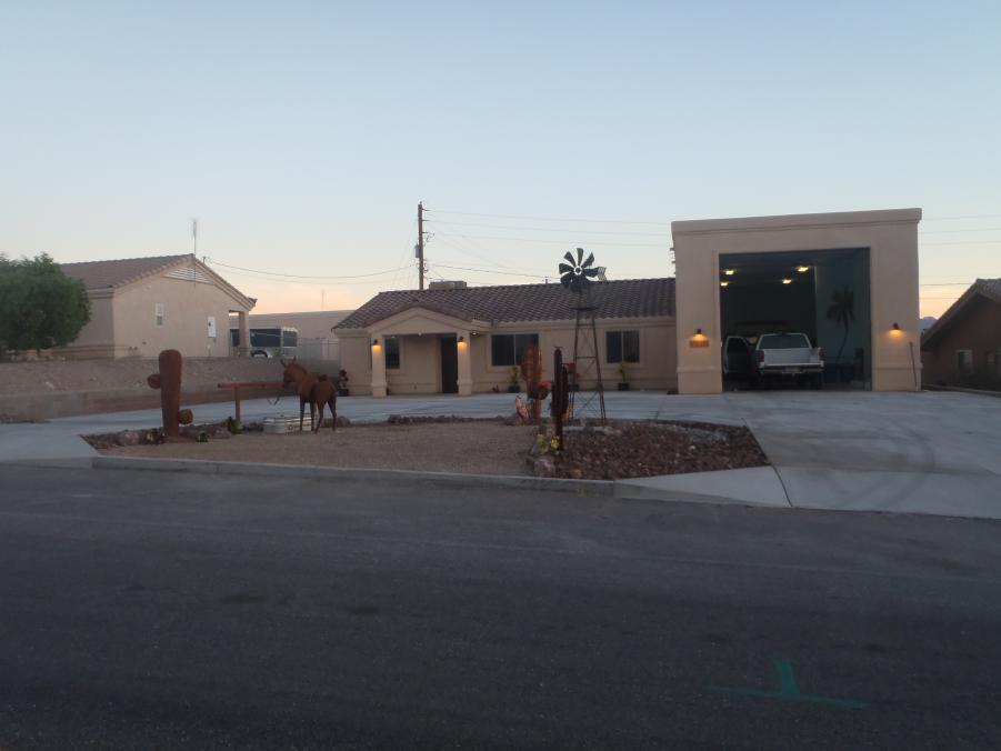 Name:  frontyard havasu 006.jpg
Views: 124
Size:  40.6 KB