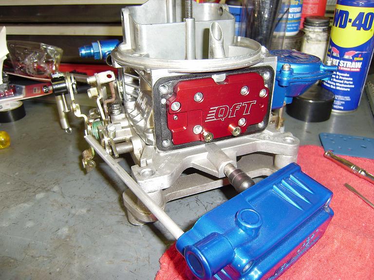 #4160 Hollet 600cfm Vac. secondaries, powercoated main body, metering block and float bowls. Installed Quick Fuel Technology metering plates & jet extensions in secondaries.