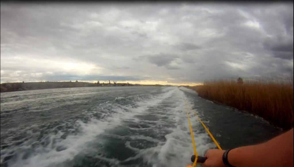 Name:  waterskishot.jpg
Views: 175
Size:  48.3 KB