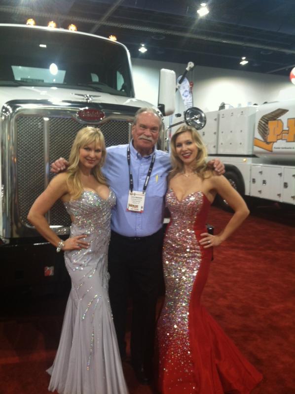 Name: Con X Girls.jpg
Views: 622
Size: 58.5 KB