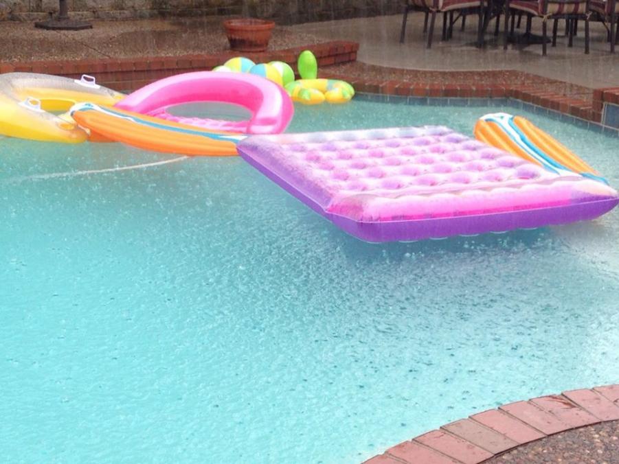 Name: 1170775_10151844715599170_1093793094_n.jpg
Views: 201
Size: 82.6 KB