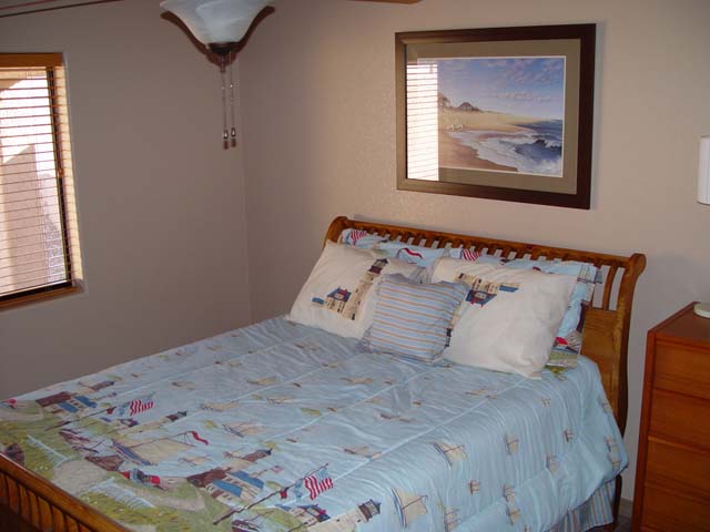 Name: guest rm2.JPG
Views: 2053
Size: 41.6 KB